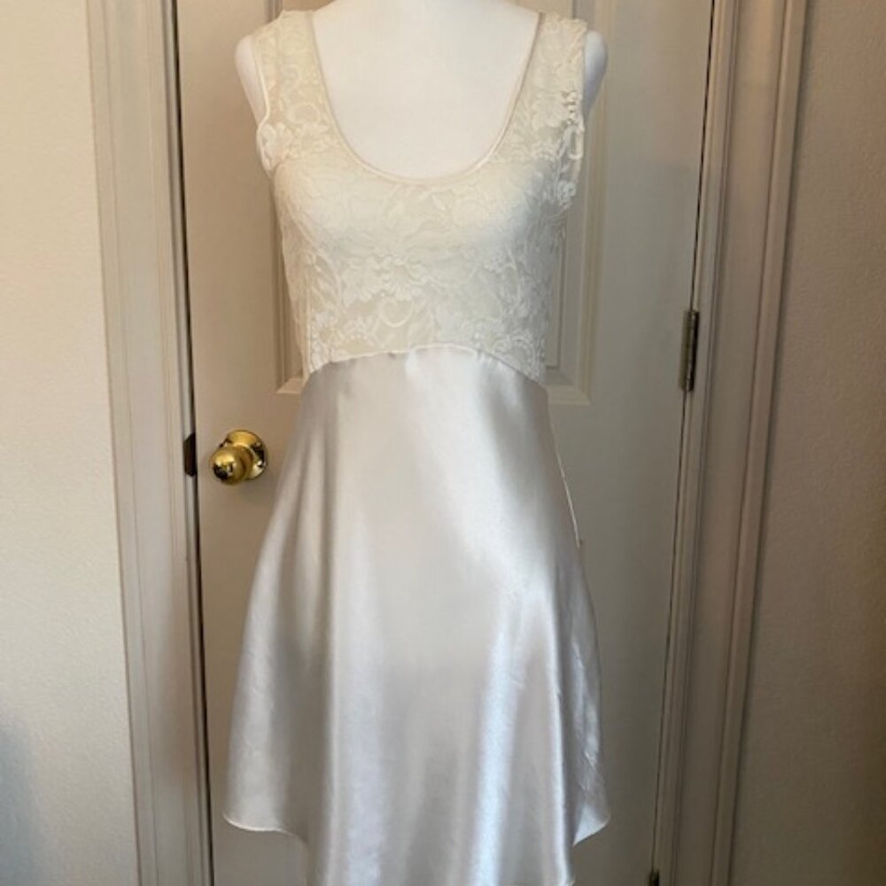Vintage VICTORIA'S SECRET Ivory Satin & Lace Tank Nightgown Chemise Sz S